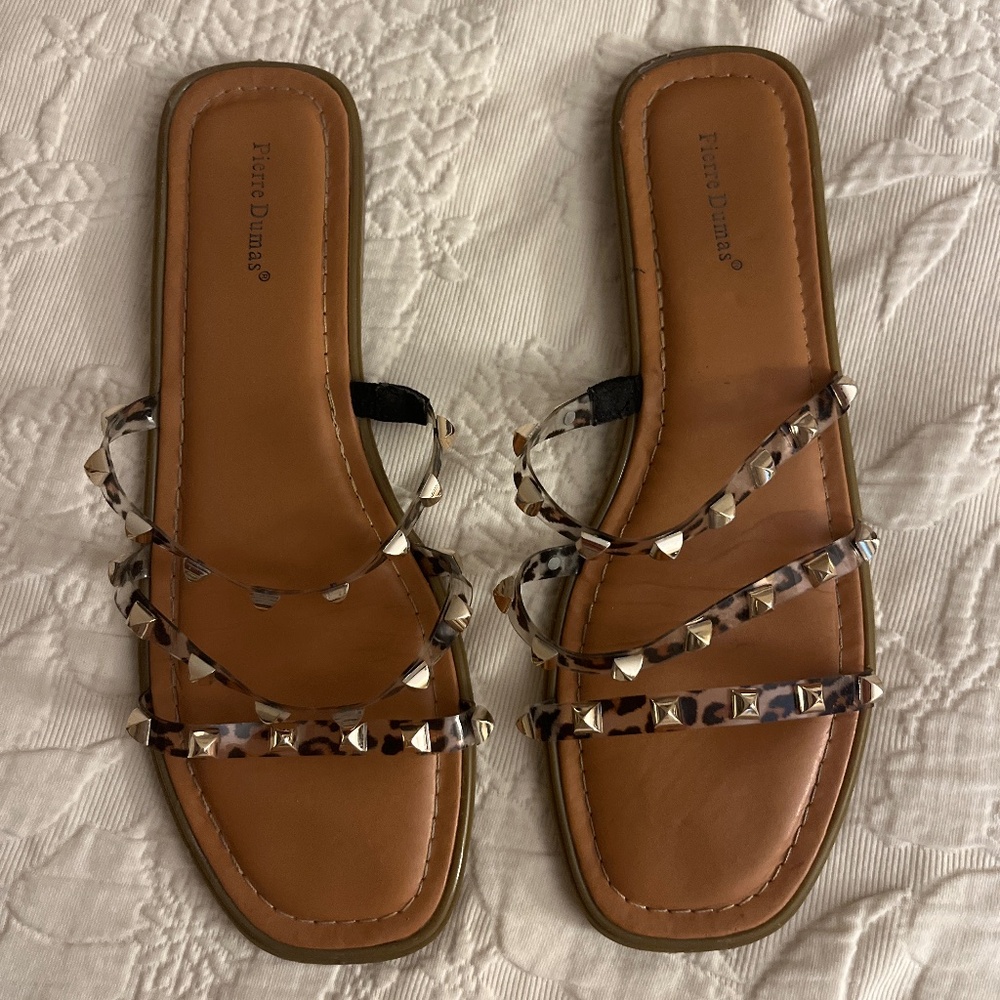 Pierre Dumas 3 strap studded slide sandal size 8.5/9